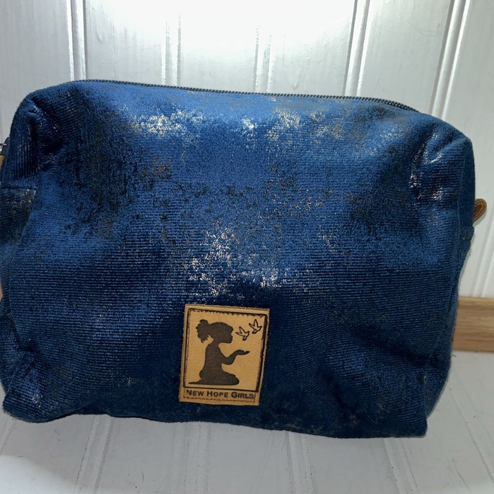 New Hope Girls Blue with Gold bag